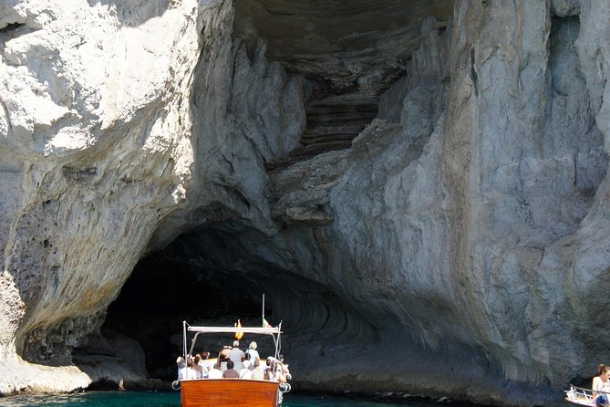 Small Group Capri Full Day Boat Tour From Positano With Drinks - Traveler Feedback