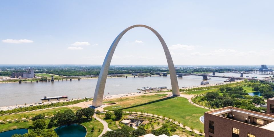 St. Louis: Guided Small Group City Tour With River Cruise - Sightseeing Highlights