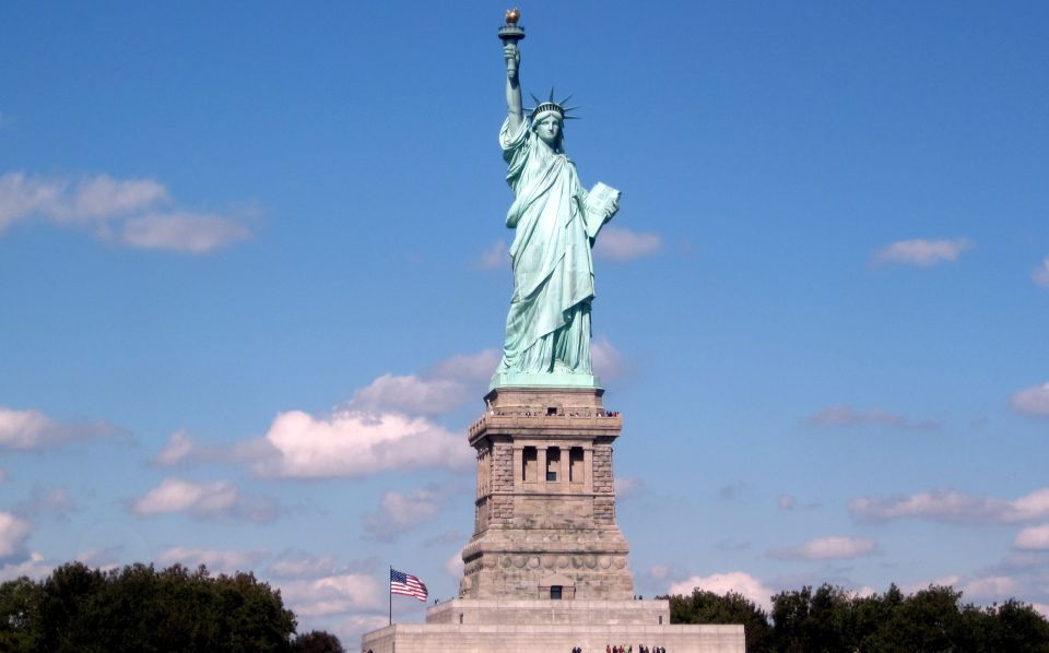 Statue of Liberty and Ellis Island Guided Tour - Experience Highlights