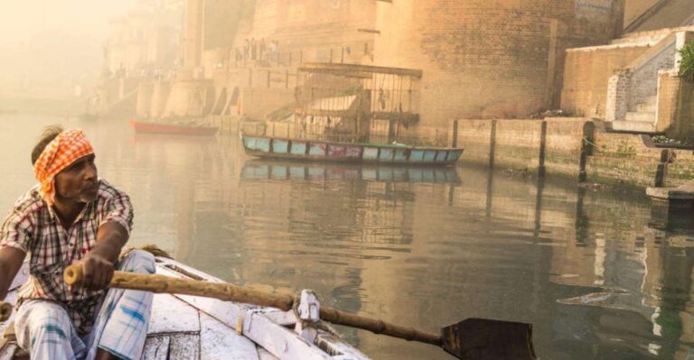 Sunrise in Banaras With Boat Ride & Ganga Aarti