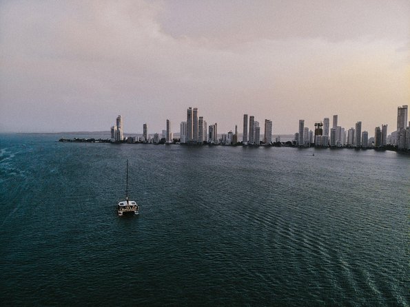 Sunset Cruise in Cartagena - Inclusions and Offerings