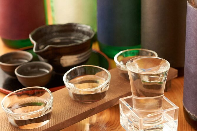 Sushi Making Experience Japanese Sake Drinking Set in Tokyo - Meeting and Pickup Information