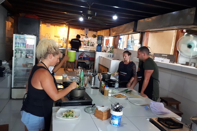 Sweet and Spicy - Indonesian Cooking Class in Gili Trawangan - Logistics and Meeting Points