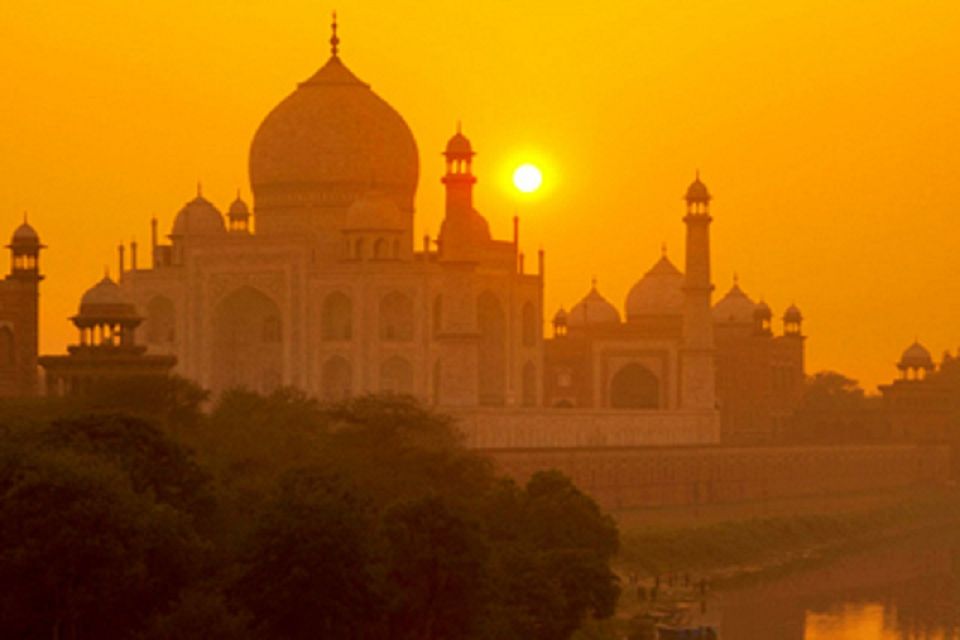 Taj Mahal Sunrise Or Sunset Overnight - Duration and Timing