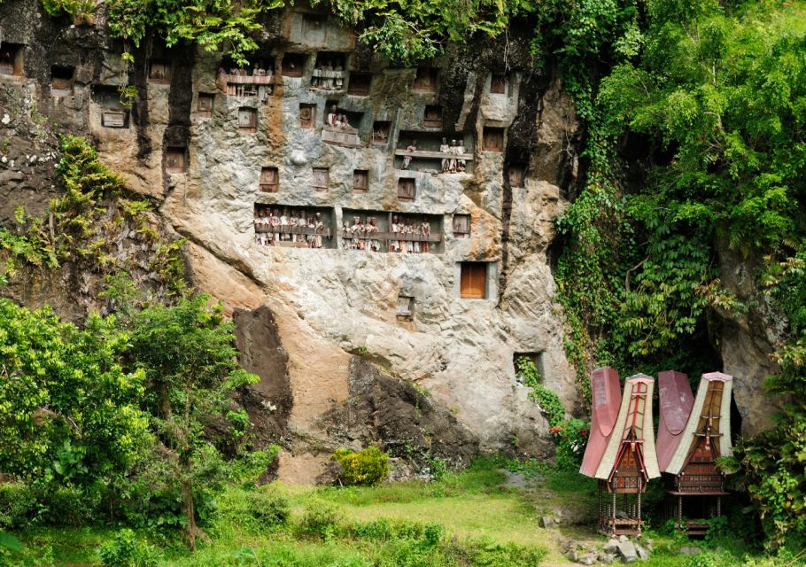 Tana Toraja: Private 3D2N Tour in South Sulawesi - Duration and Itinerary