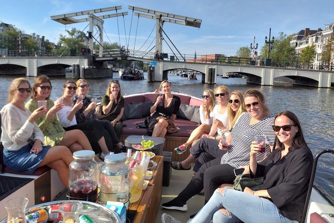 The Best Boat Trip Through the Amsterdam Canals - Scenic Routes and Highlights