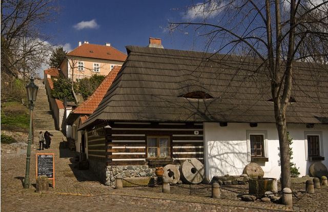 The Essentials of Prague - Guided Walking Tour Details