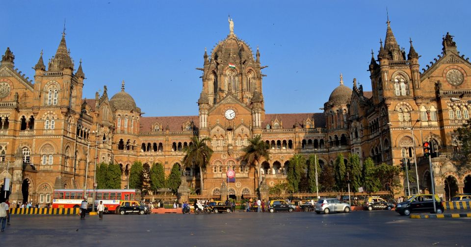 The Mumbai by Dawn Tour - Market Experience