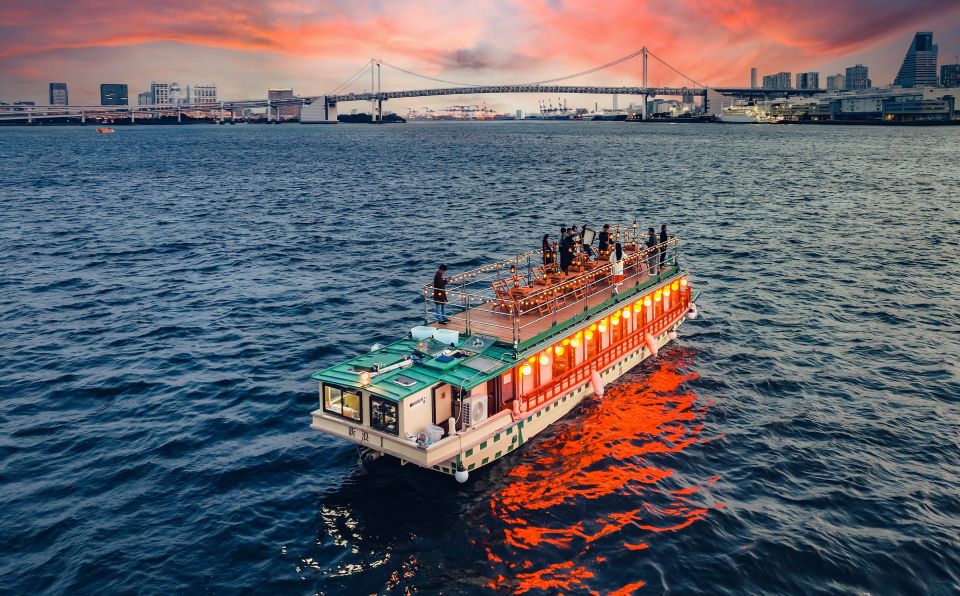 Tokyo: Cherry Blossom Route Yakatabune Dinner Cruise & Show - Experience Highlights