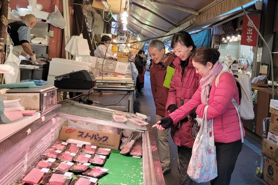 Tokyo: Tsukiji Market Guided Tour & Sushi-Making Experience - Accessibility and Group Size