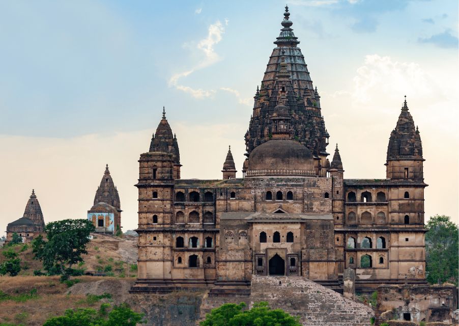 Touristic Highlights of Orchha & Jhansi Full Day Tour by Car - Tour Highlights