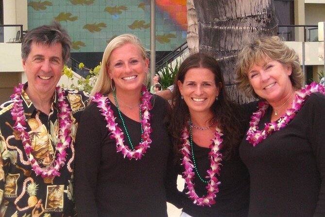 Traditional Airport Lei Greeting on Kona Hawaii - Lei Greeting Overview