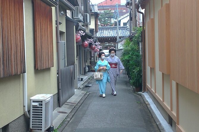 Traditional Kyoto Full-Day Bike Tour and Optional Sake Tasting - Meeting and Pickup