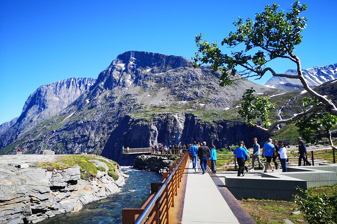 Trollstigen Highlights Adventure Tour in First Class With Lunch - Capturing Memories