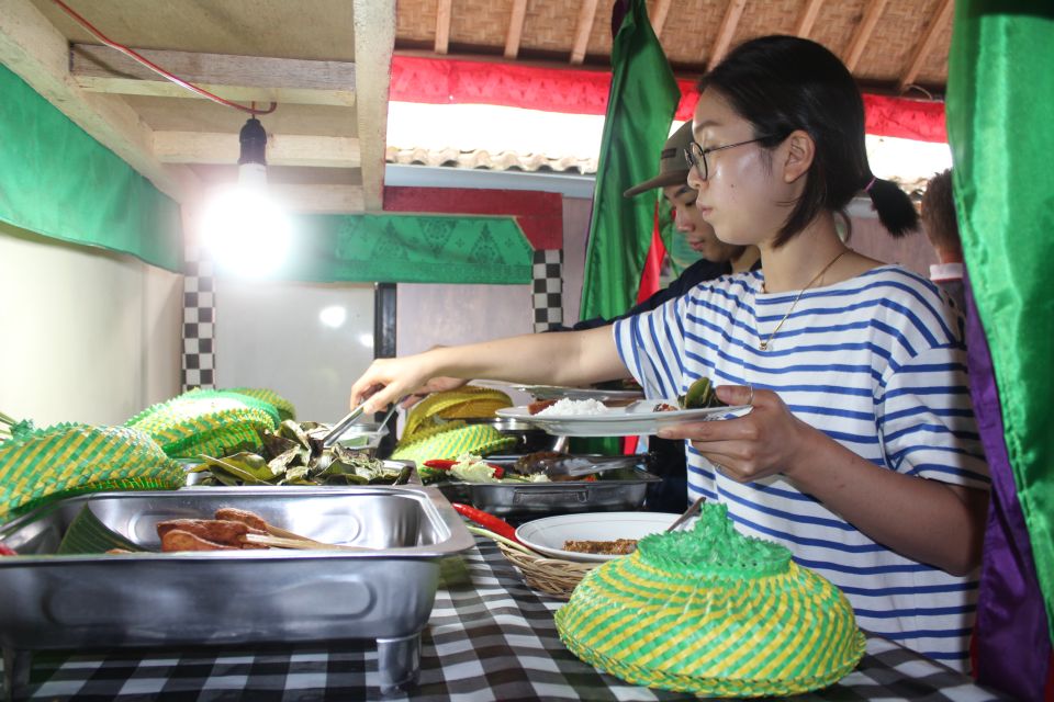Ubud: Balinese Cooking Class and Market Tour With Transfers - Experience Highlights