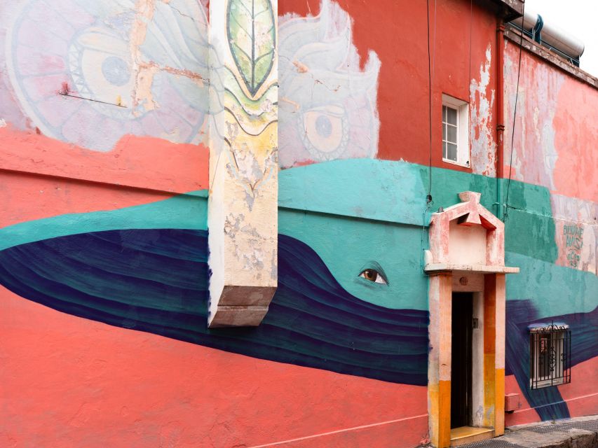 Valparaiso: Street Art Tour Lunch in a Small Group - Tour Experience