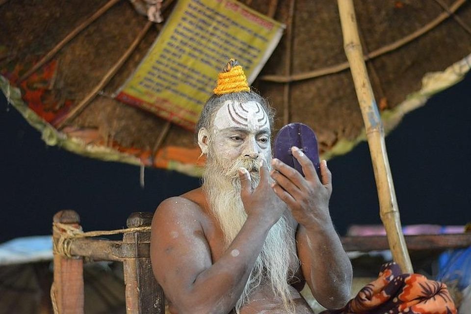 Varanasi: Evening Boat Ride and Ganga Aarti Experience - Experience Highlights