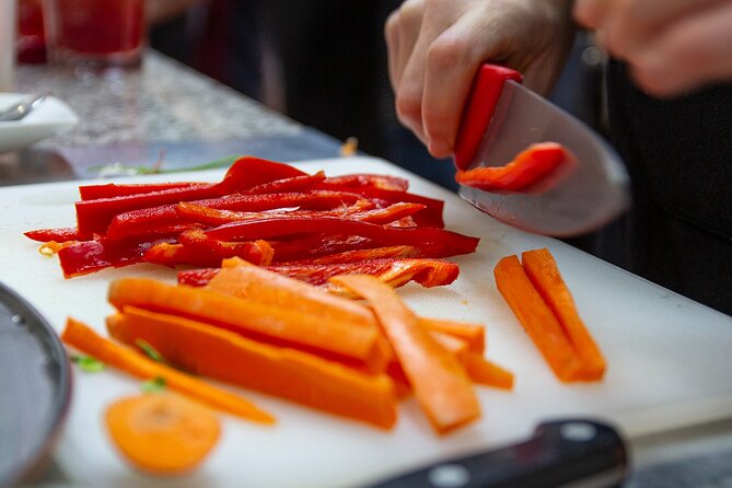 Vegetable Paella Cooking Class, Tapas and Visit Market - Booking and Operation Details