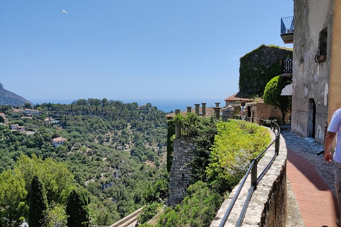 Visit of the Medieval Village of Èze - Scenic Views