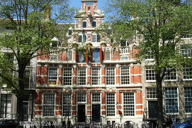 Walking Tour of 2 Hours of the Highlights of Amsterdam - Cultural Highlights