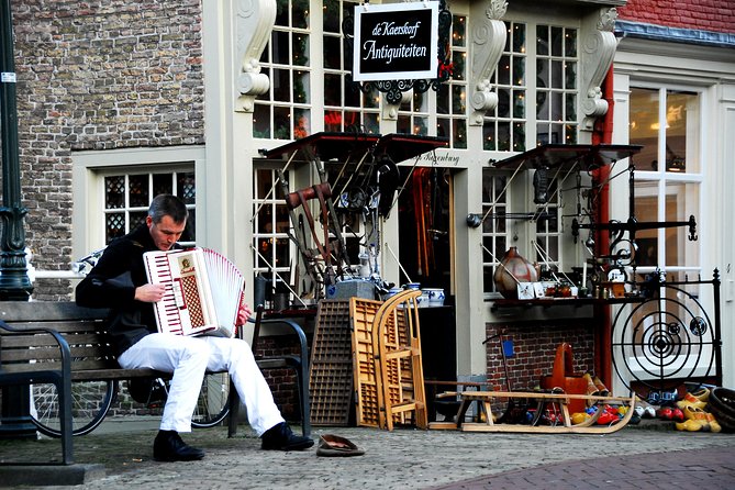 Walking Tour of Delft - The City of Orange and Blue - Meeting Point Information