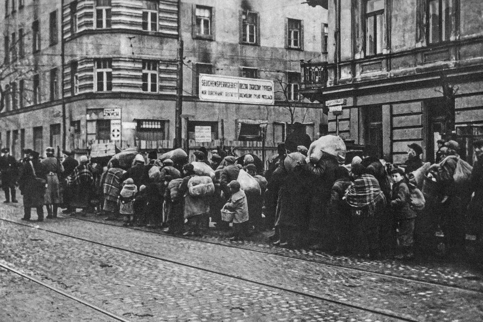 Warsaw: Ghetto, Jewish Cemetery & POLIN Museum Private Tour - Private Group Booking Options