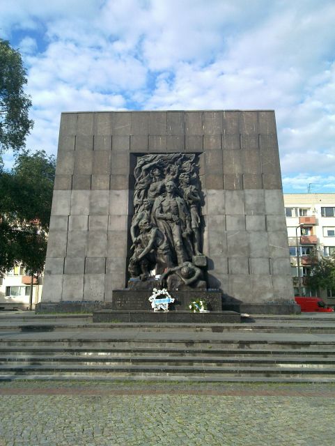 Warsaw Ghetto Tour Certified Guide - Booking Details