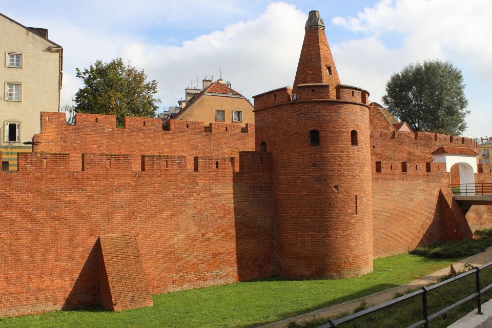 Warsaw: Highlights of Old & New Town Private Guided Tour - Historic Exploration and Monuments