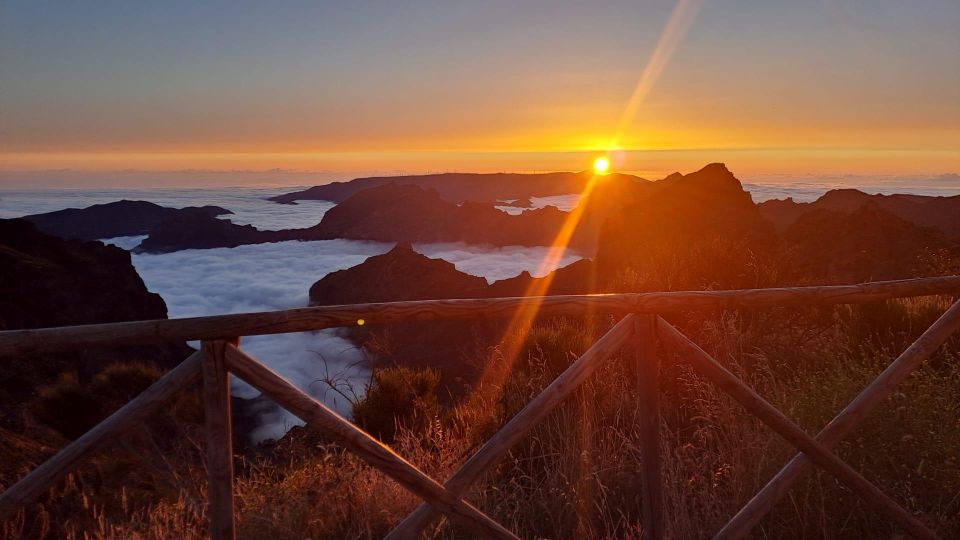 West Mountains Tour With Pico Do Arieiro Sunset and Dinner - Tour Description