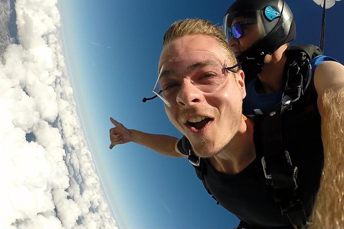 Wollongong Tandem Skydiving 15,000ft - Inclusions and Amenities Provided
