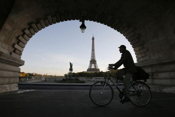 Wonders of Paris by Bike (Night ) - Parisian Landmarks After Dark