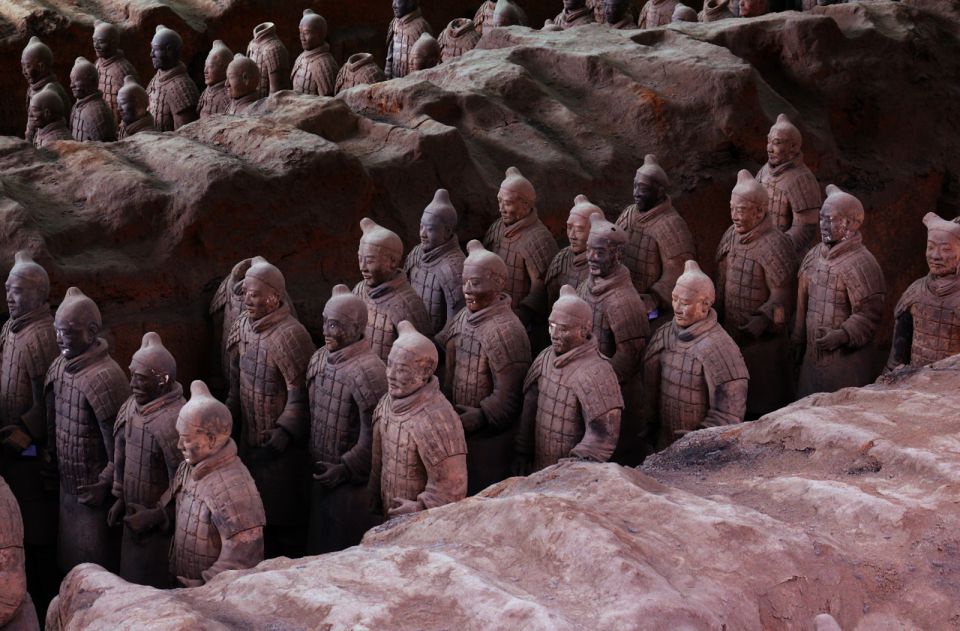 Xi'an: Terracotta Warriors Private Tour With Optional Lunch - Private Pickup and Group Experience