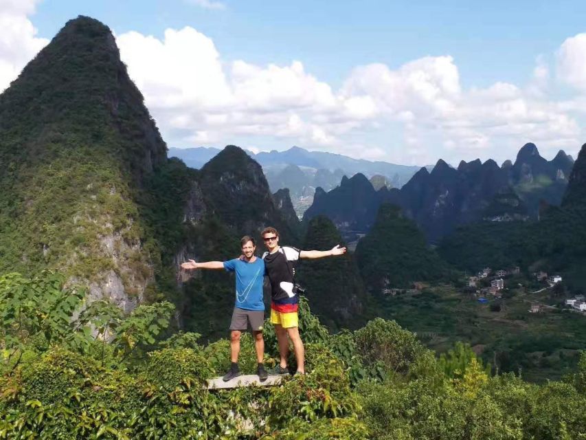 Yangshuo: 2-Day Top HighlightsCycling, Rafting and Hiking - Private Guide and Driver Experience