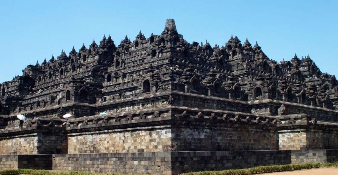 Yogyakarta: Breakfast at Borobudur & Prambanan Private Tour - Experience Highlights of the Trip