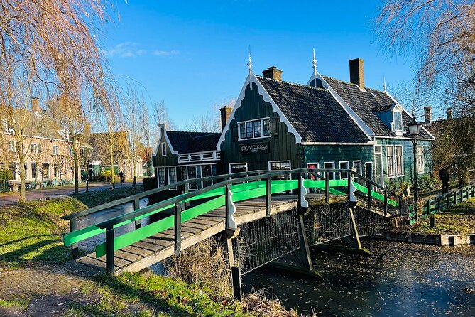 Zaanse Schans and Giethoorn Unique Day Trip With Boat Cruise - Itinerary Overview