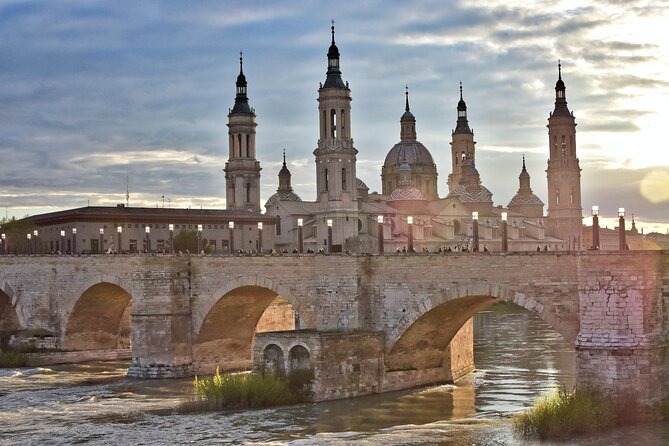 Zaragoza: Private Tour With a Local Guide - Pricing and Booking