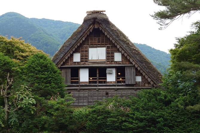 1-Day Takayama Tour: Explore Scenic Takayama and Shirakawago - Tour Inclusions and Features