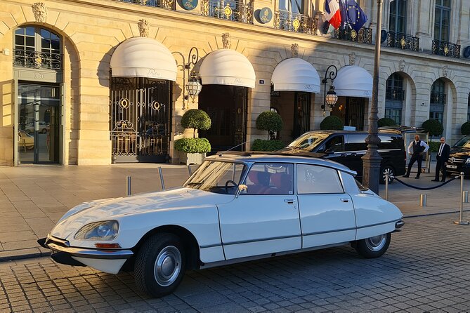 1-Hour Private Tour in Paris in a Citroën DS Oldtimer - Traveler Experience