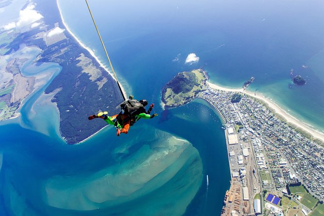 15,000ft Tandem Skydive in Bay of Plenty - Background