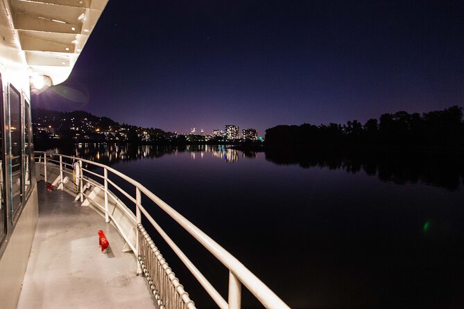 2.5-hour Dinner Cruise on Willamette River - Cancellation Policy