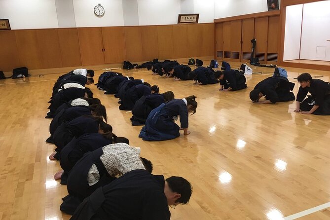 2-Hour Kendo Experience With English Instructor in Osaka Japan - Participant Requirements