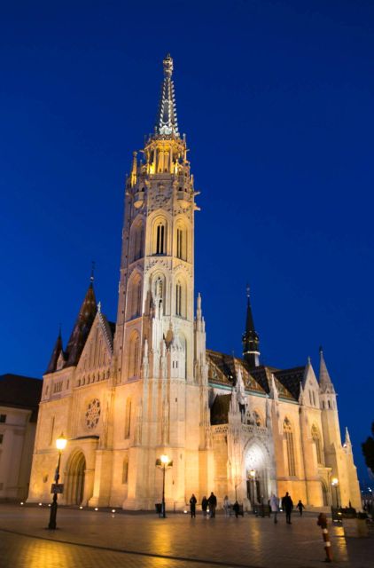 2 Hours Buda Castle Walking Tour - Walk With a Historian - Exploring Buda Castle Significance