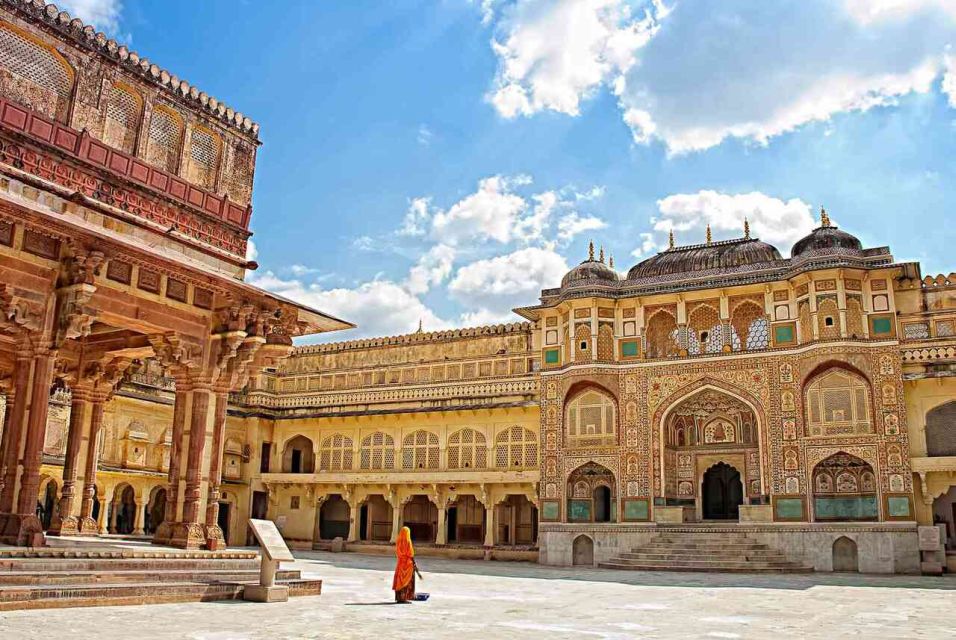 2 Nights Jaipur With Amber Fort- City Palace- Wind Palace - Inclusions in the Package