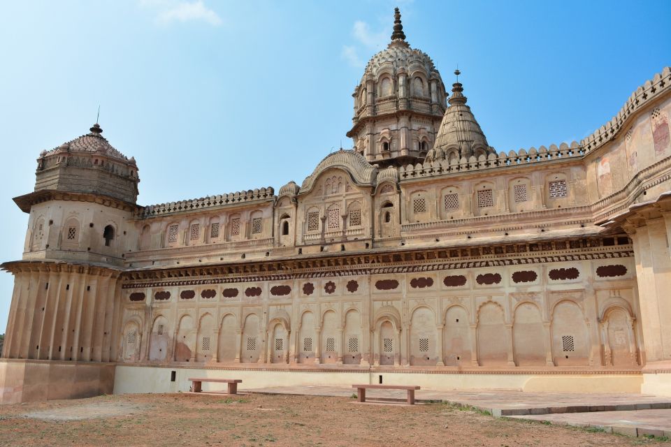 22-Day Delhi,Rajasthan,Agra,Gwalior,Orchha,Khajurao,Varanasi - Accommodation and Transportation Details