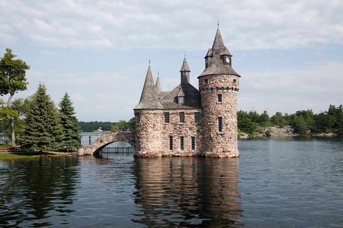 3-Day Tour: Finger Lakes, Niagara Falls, Toronto and 1000 Islands From NYC - Tour Highlights