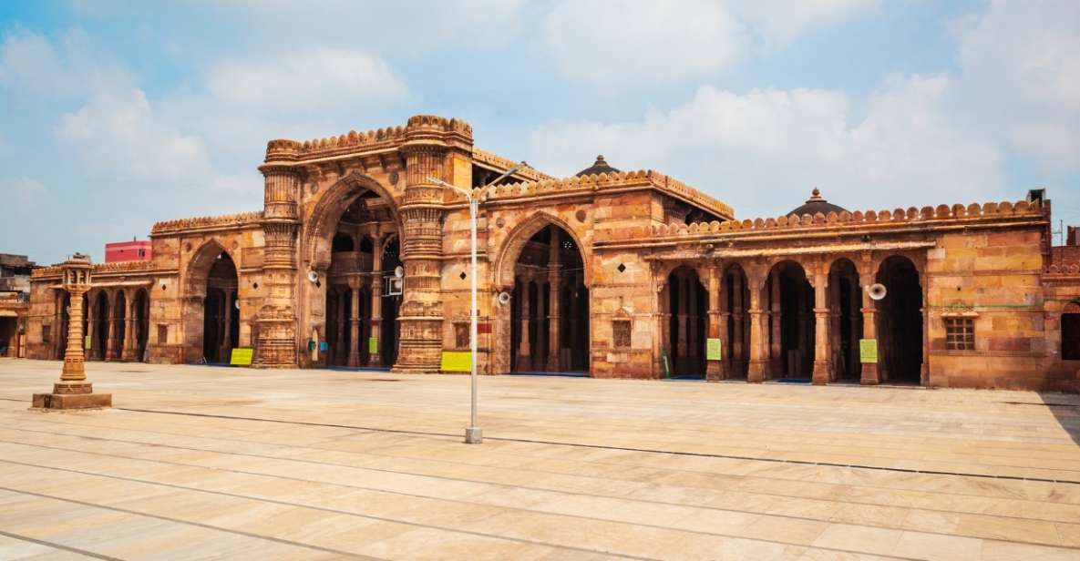 3 Hour Heritage Walk in the Walled City of Ahmedabad - Meeting Point and Route Information