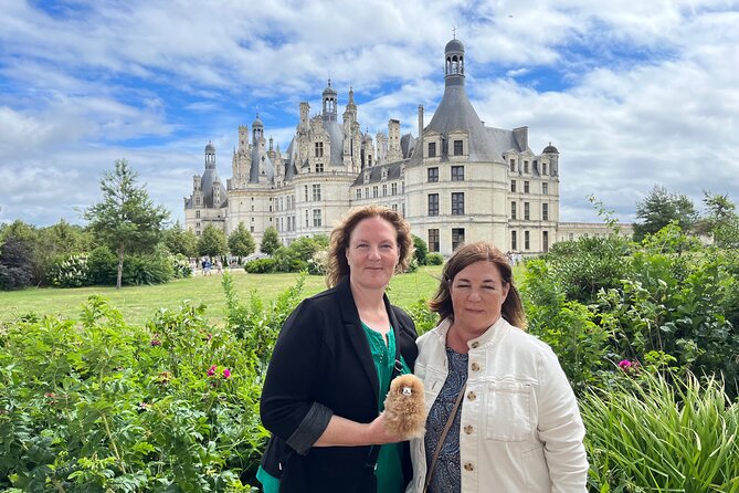 3 Loire Valley Castles and Wine Tasting Private Guided Tour - Common questions