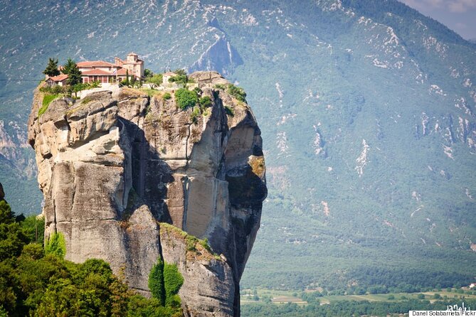 4day Spanish Tour in Epidaurus Mycenae Olympia Delphi and Meteora - Accommodation and Stay Information