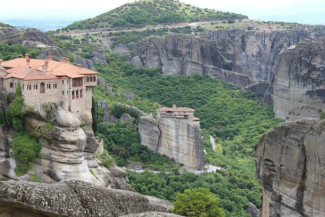 5 Day Tour Peloponnese, Meteora, Cog Railway Ride, Cave of Lakes - Mesmerizing Meteora