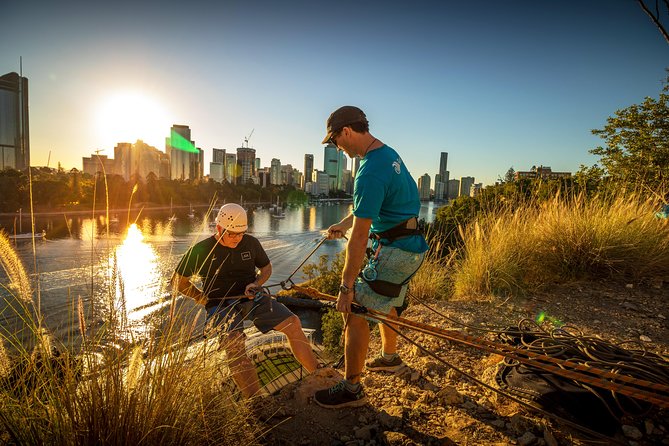 Abseiling the Kangaroo Point Cliffs in Brisbane - Meeting and Pickup Information